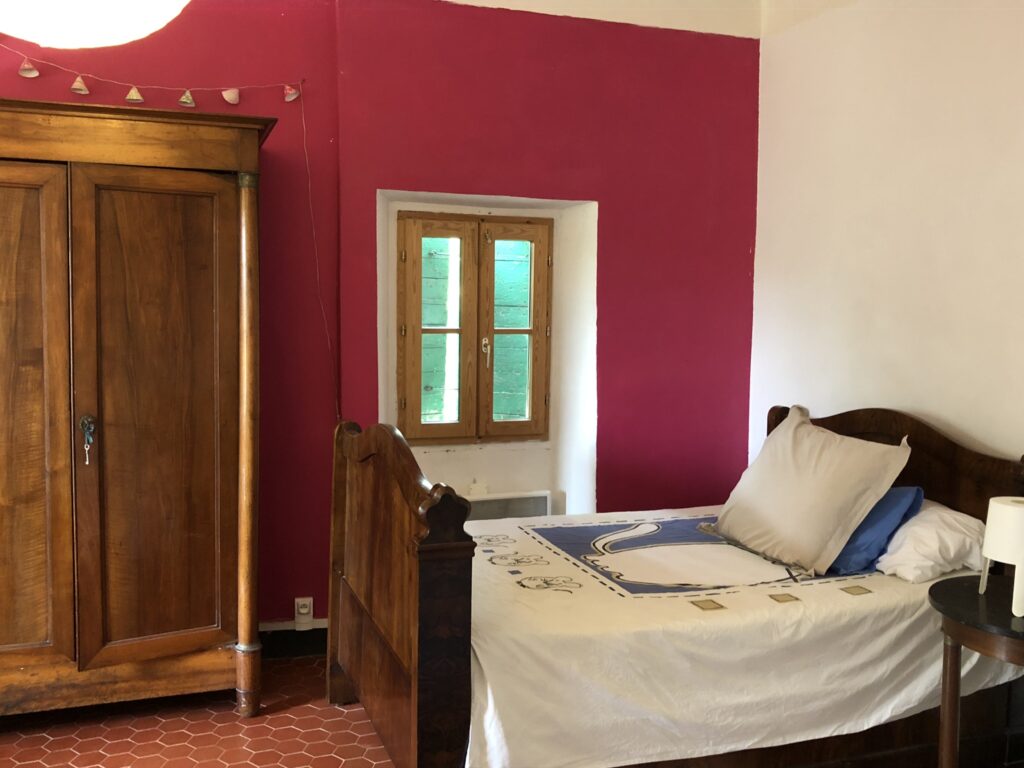 Chambre Rose Lit n°2